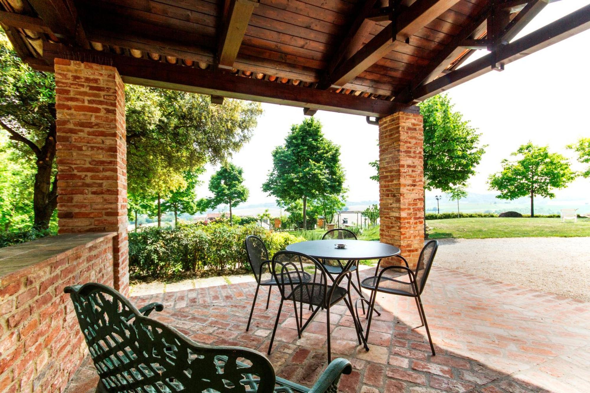 فندق Relais Castello Di Razzano Alfiano Natta المظهر الخارجي الصورة